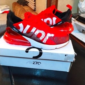 Brand new Nike Air 270 Supreme's 8.5